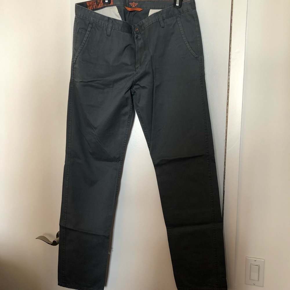 DOCKERS Gray Khakis 'Where Jeans End and Khaki Begin' Pants Men's 36 X 32